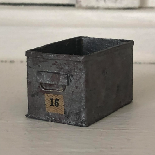 Plåtlåda skala 1:12
